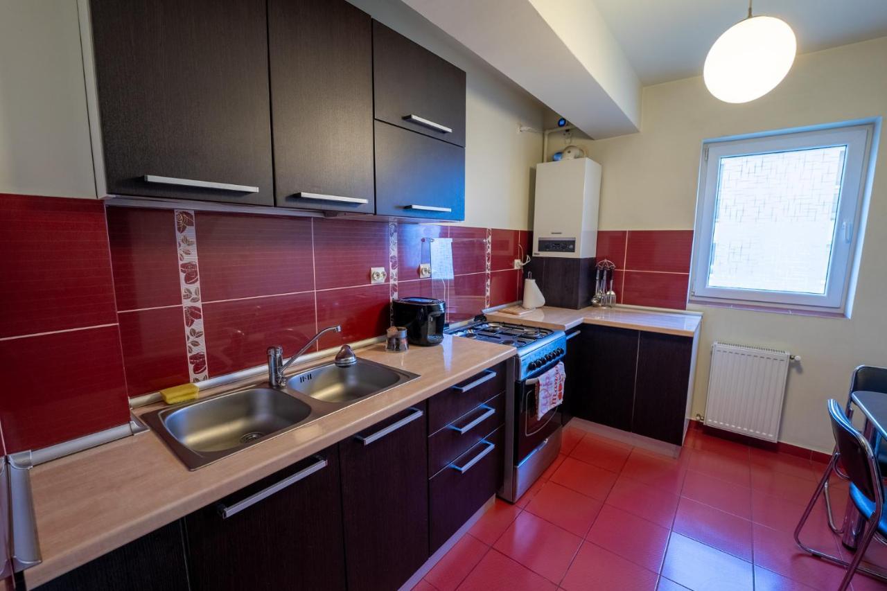 Quiet 3-Room Apt - 2 Parking Spaces - 5 Min Bus Floreşti Esterno foto