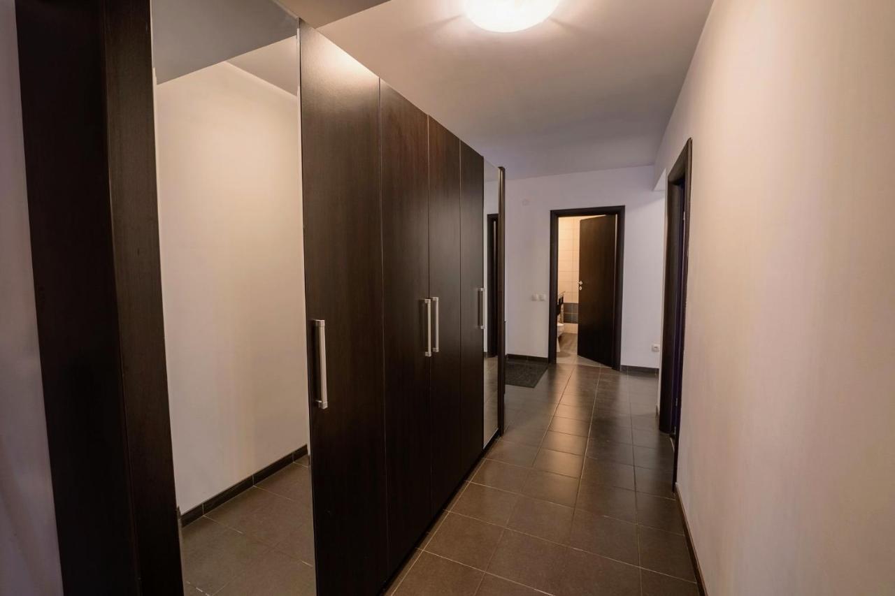 Quiet 3-Room Apt - 2 Parking Spaces - 5 Min Bus Floreşti Esterno foto