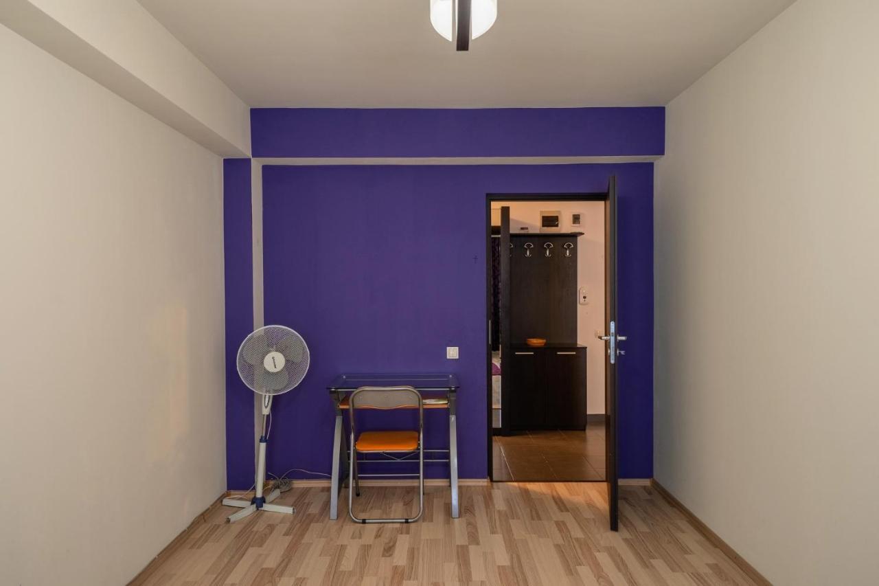 Quiet 3-Room Apt - 2 Parking Spaces - 5 Min Bus Floreşti Esterno foto