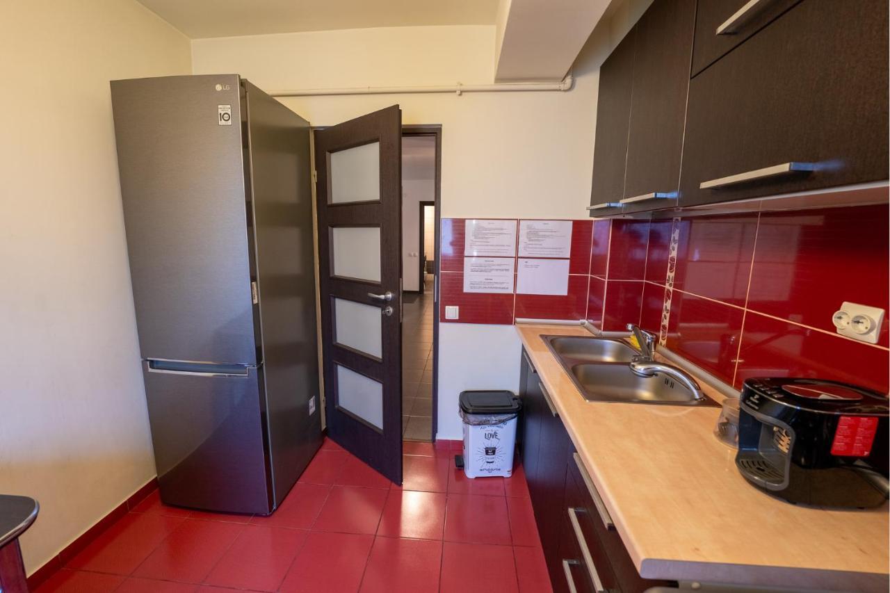 Quiet 3-Room Apt - 2 Parking Spaces - 5 Min Bus Floreşti Esterno foto